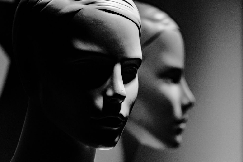 manekiny do różnych sklepów